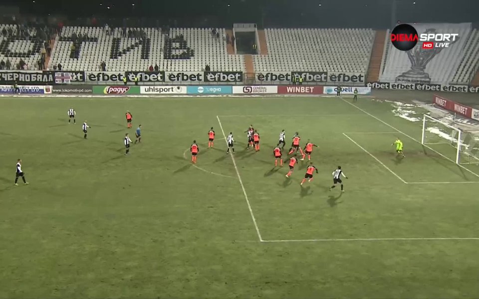 В 88-ата минута Димитър Илиев наказа повторно Петър Петров, който