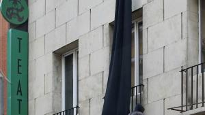 Сатира черно знаме Стоянка Мутафова