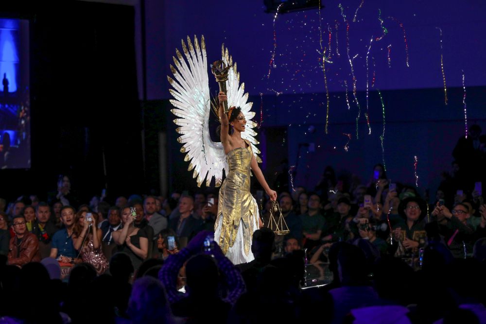 Коя красавица ще грабне короната на МИС Вселена 2019?