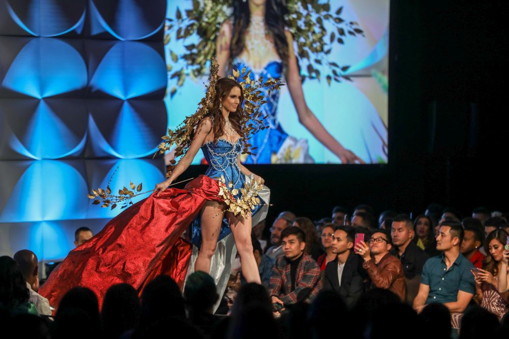 Коя красавица ще грабне короната на МИС Вселена 2019?