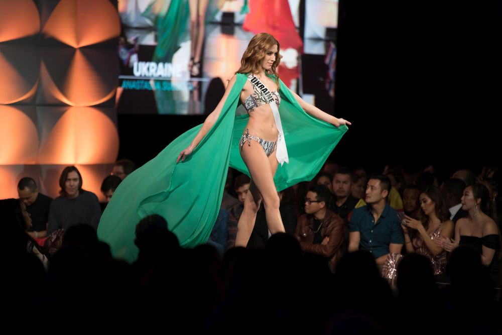 Коя красавица ще грабне короната на МИС Вселена 2019?