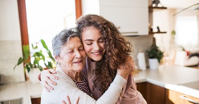 Бабата на всяко едно момиче е изключително важна личност в