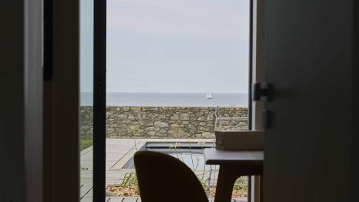  <p><strong>Български дизайнери</strong> преобразиха къща на океана</p> 