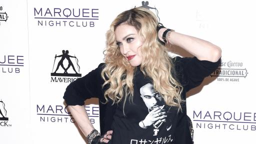  <p>Мадона с ново <strong>младо гадже?</strong> Певицата&nbsp;в обятията на 26-годишен</p> 