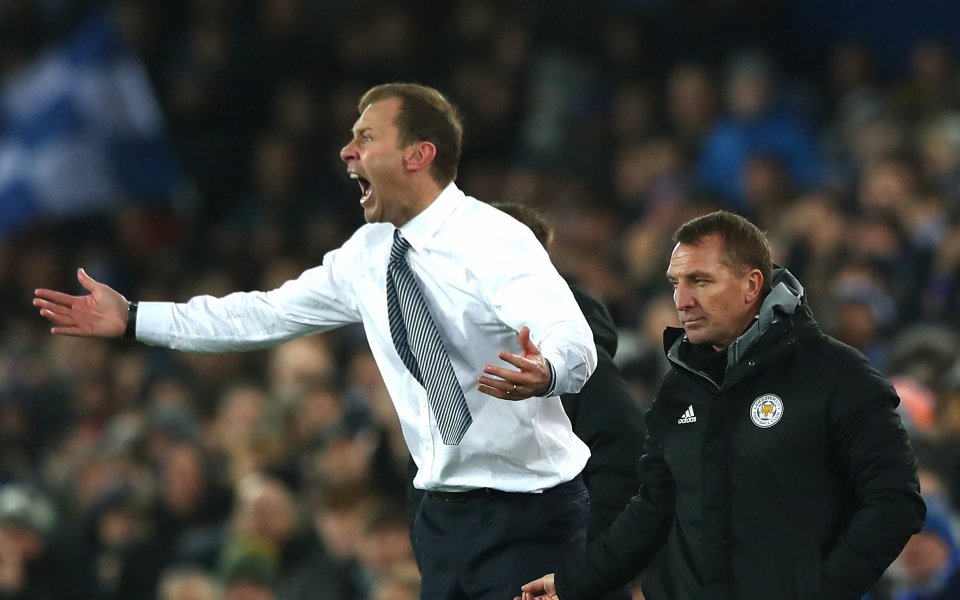 Дюнкан Фъргюсън ще остане мениджър на Евертън и в предстоящия