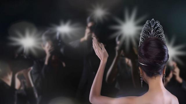 За пръв път аристократка позира гола за Playboy (СНИМКИ)