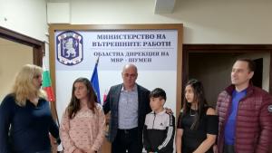 полиция шумен рисунка