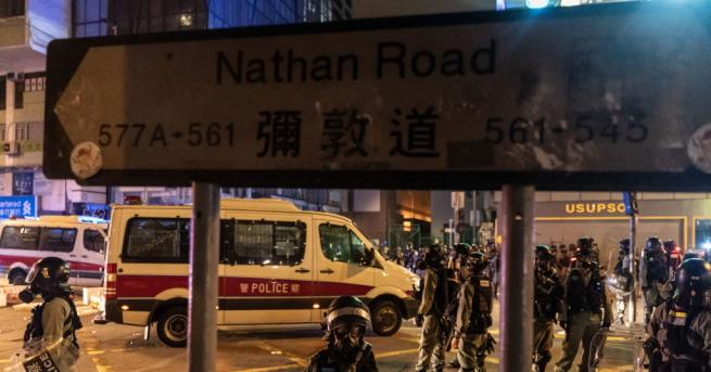 Спорадични стълкновения избухваха и днес в Хонконг между демонстрантите и