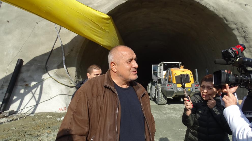 Бойко Борисов инспектира строежа на "Струма"