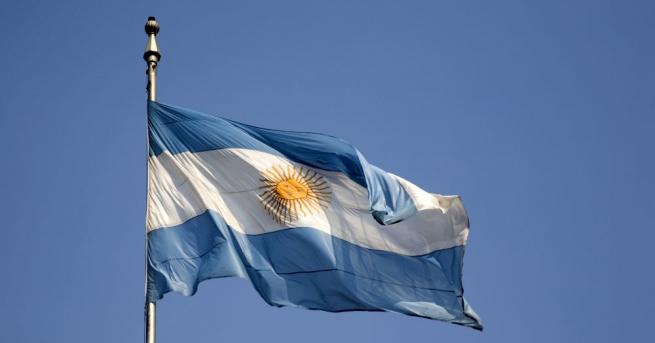 Председателите на долната и горната камара на аржентинския парламент подписаха