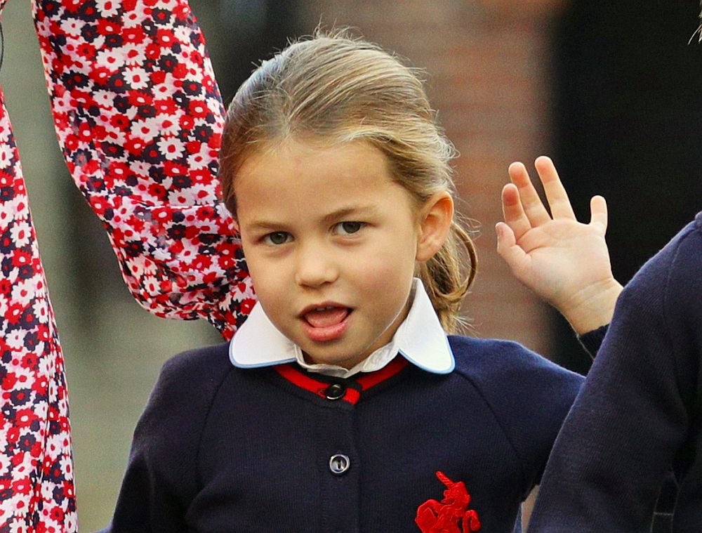 Единствената дъщеря на Кейт и Уилям - принцеса Шарлот става на 5 години