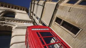 телефон червена кабина