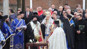 патриарх Неофит знамена освещаване