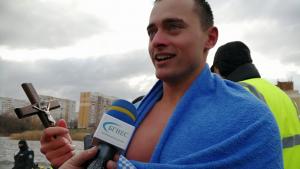 Александър Лебешковски спаси Богоявленския кръст