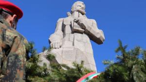 честване 172 години от рожденето на Ботев вКалофер