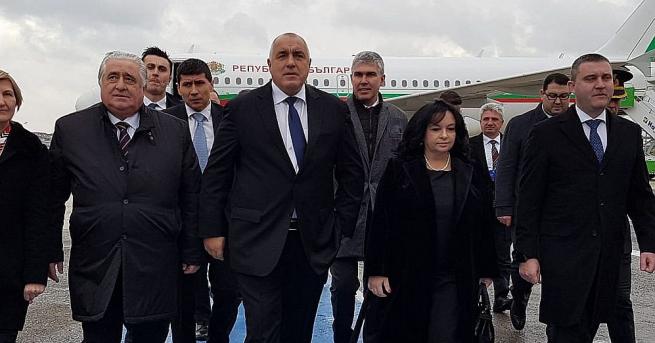Министър-председателят Бойко Борисов пристигна в Истанбул, където ще присъства на