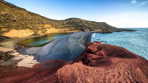  <p><strong>Извънземният остров</strong>, който приготвя астронавти</p> 