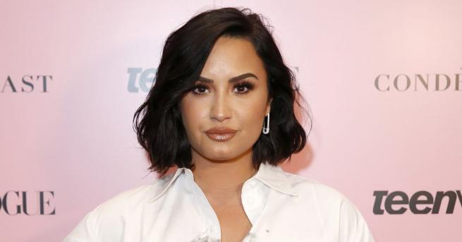 Деми Ловато ще пее на церемонията по раздаването на наградите