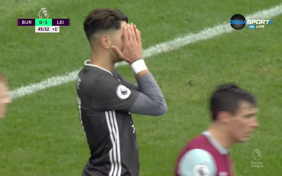 Отборите на Бърнли и Лестър се прибраха в съблекалните при