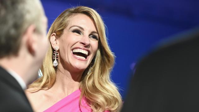 Джулия Робъртс разкри необичаен трик, който стои зад нейната неостаряваща красота