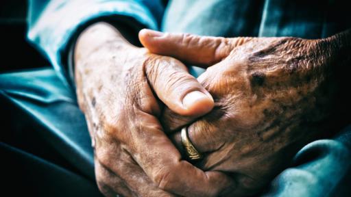  За дома за възрастни хора: 