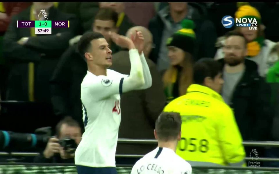 Тотнъм Хотспър води на почивката с 1:0 на Норич Сити