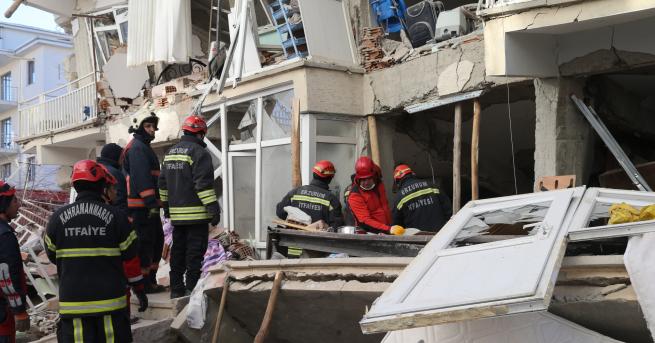Свят Десетки загинали при земетресението в Турция По последни данни