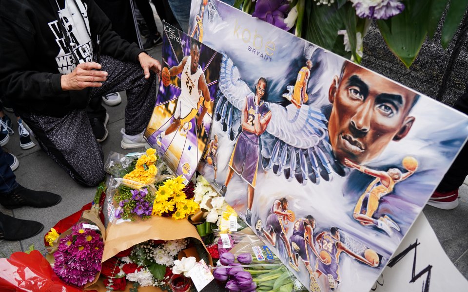 Смъртта на легендарният баскетболист Коби Брайънт шокира целия свят. Петкратният