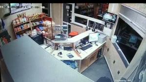 обир бензиностанция Труд противогаз