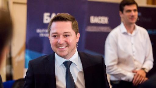  Експерт с значими препоръки за отбрана в цифровия свят 