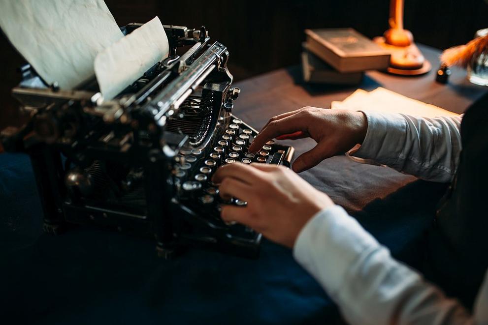 пишеща машина 