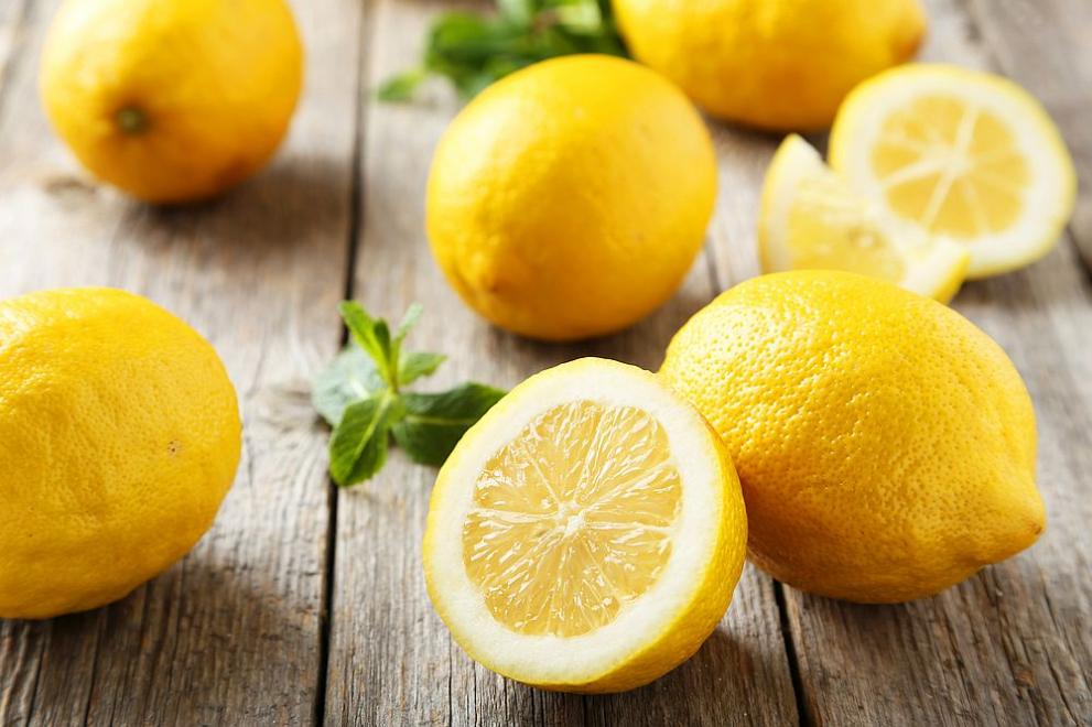 Всеки вече знае, че лимонът има много ползи и предимства