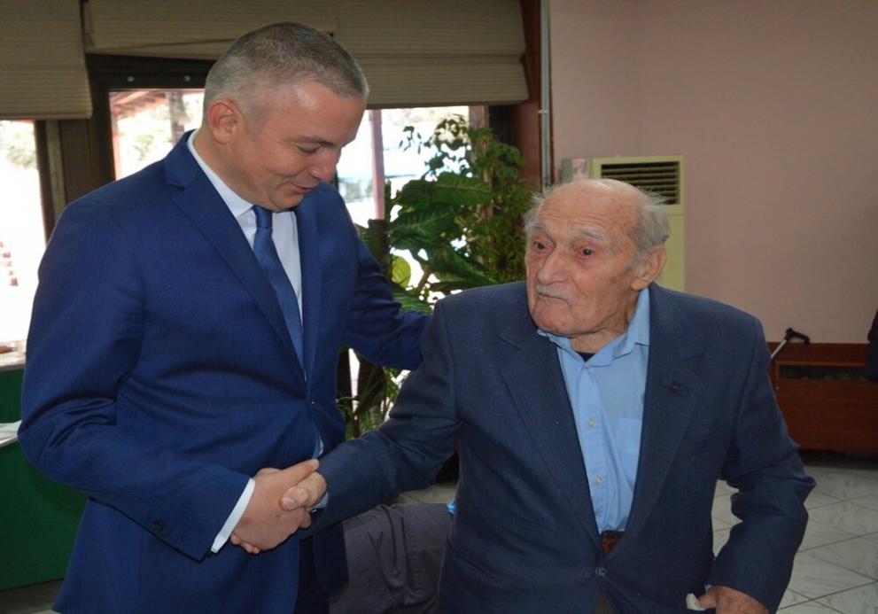 Кметът Портних поздрави 104-годишния Димитър Спасов