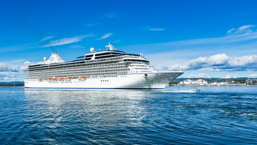  Съмнения за ковид: Блокираха круизен транспортен съд с 6 000 пасажери 