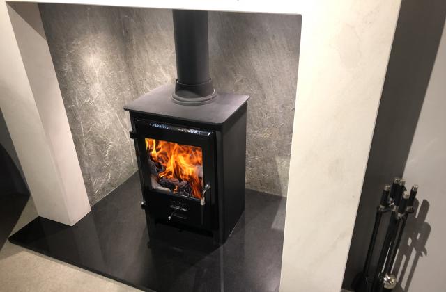 Около 2 милиона и 100 хиляди са българите, които не