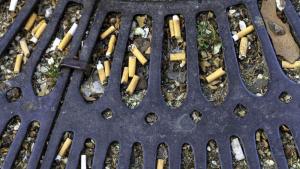 фасове цигари замърсяване боклуци