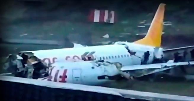 Свят Самолет катастрофира в Истанбул, по чудо няма жертви Според