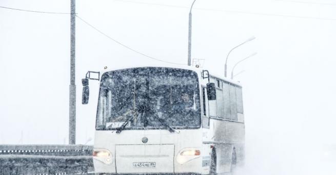 Автобус с румънски туристи е закъсал в Прохода на Републиката