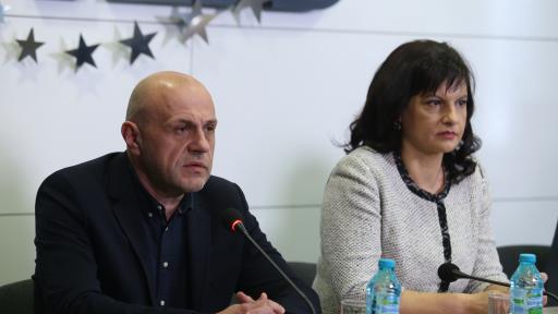  ГЕРБ: Нито ще предизвикваме, нито ще подкрепим импийчмънт на президента Радев 