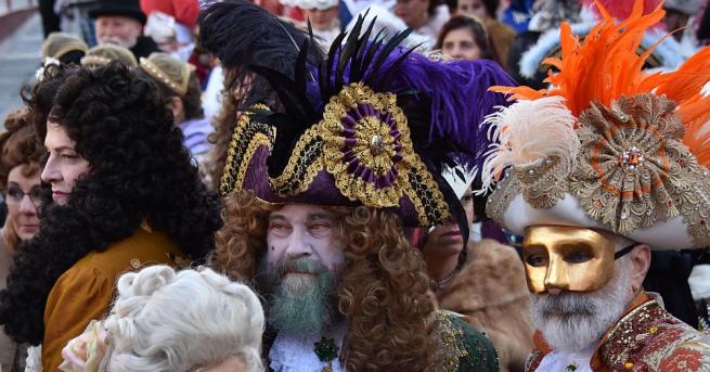 Днес стартира традиционният карнавал във Венеция, един от най-старите и