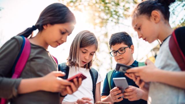 Седмица без социални мрежи подобрява съня и психиката