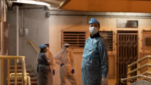  Уволнения в Китай, откакто над 1000 души починаха от вируса 