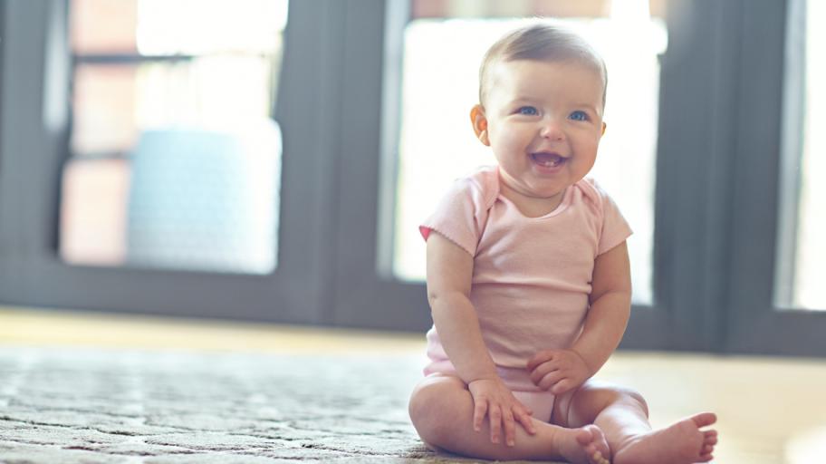 Как се развива бебето на 8 месеца
