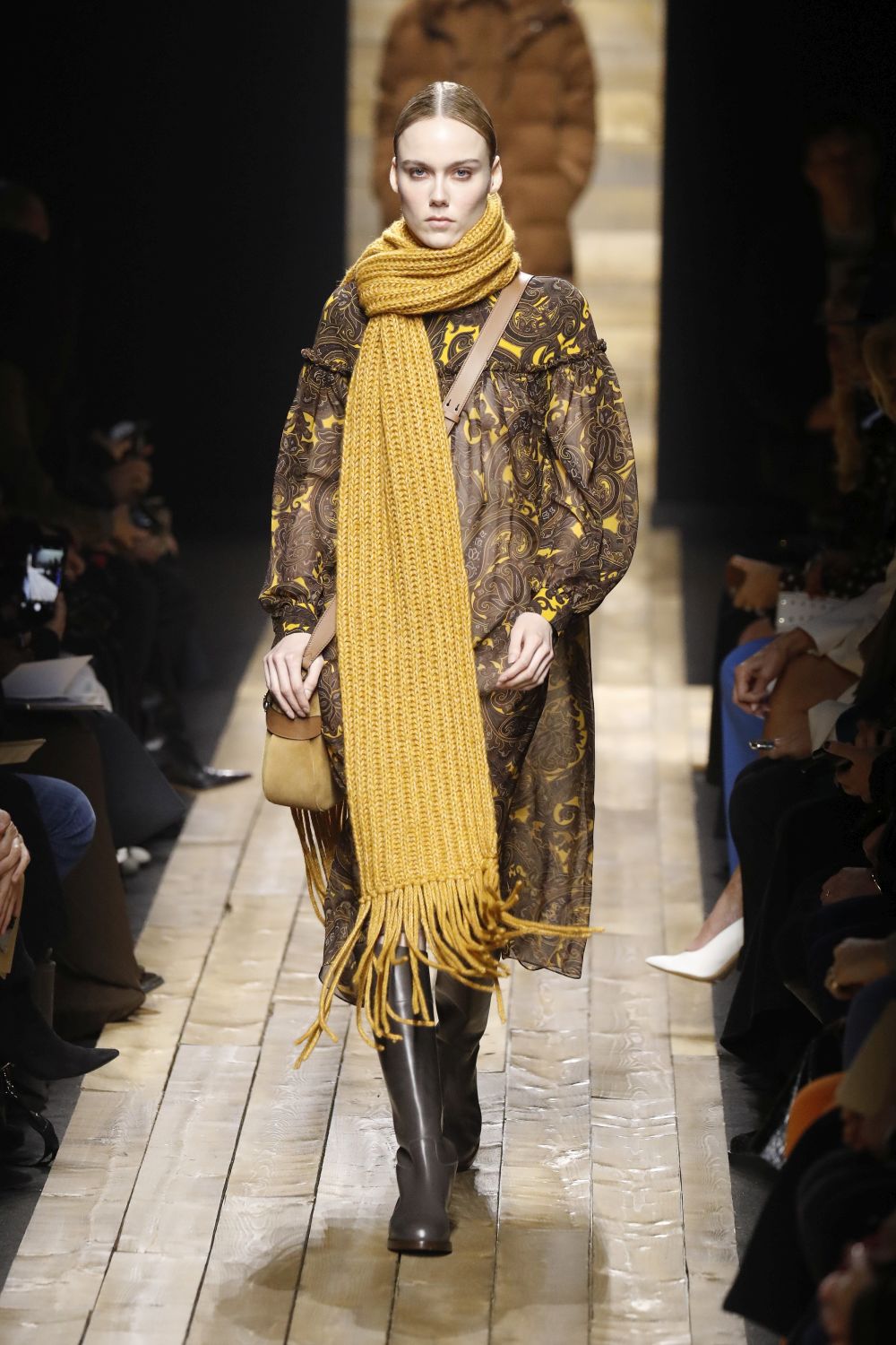 Любим дизайнер на кралица Летисия показа вдъхновението си в Ню Йорк (ГАЛЕРИЯ)