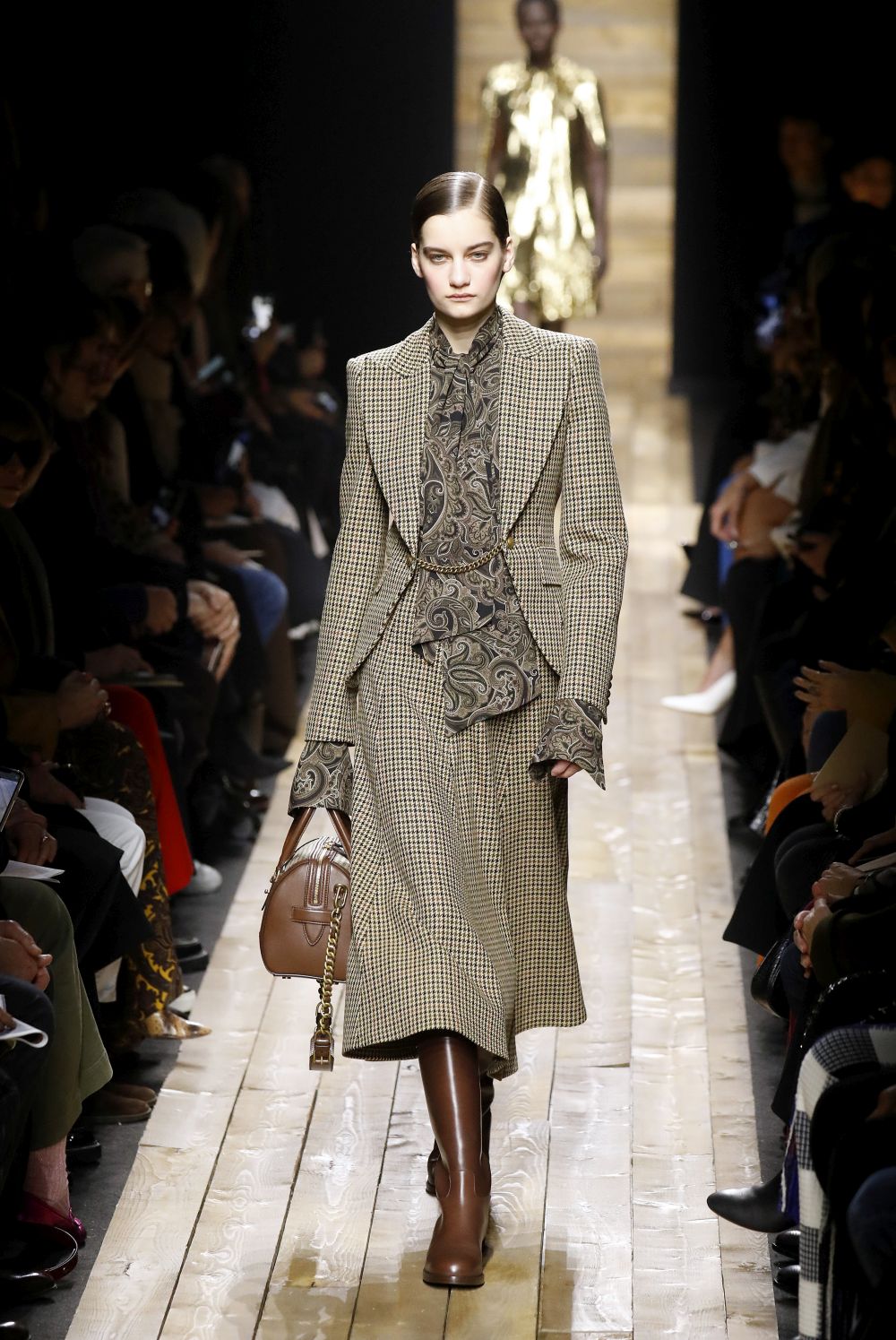 Любим дизайнер на кралица Летисия показа вдъхновението си в Ню Йорк (ГАЛЕРИЯ)