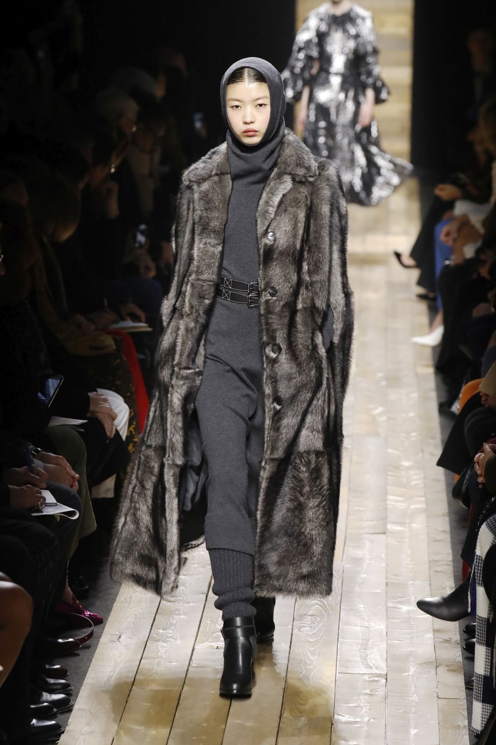 Любим дизайнер на кралица Летисия показа вдъхновението си в Ню Йорк (ГАЛЕРИЯ)