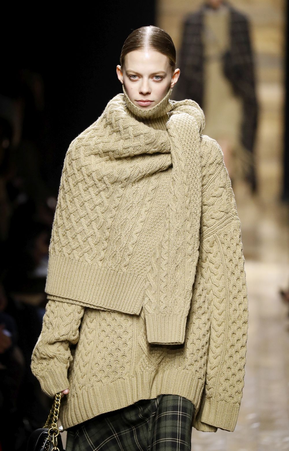 Любим дизайнер на кралица Летисия показа вдъхновението си в Ню Йорк (ГАЛЕРИЯ)