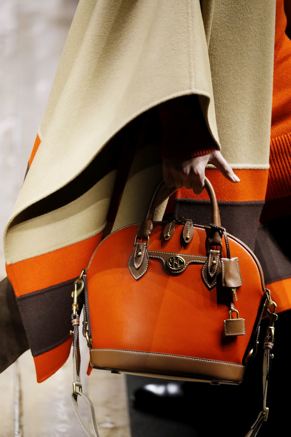 Любим дизайнер на кралица Летисия показа вдъхновението си в Ню Йорк (ГАЛЕРИЯ)