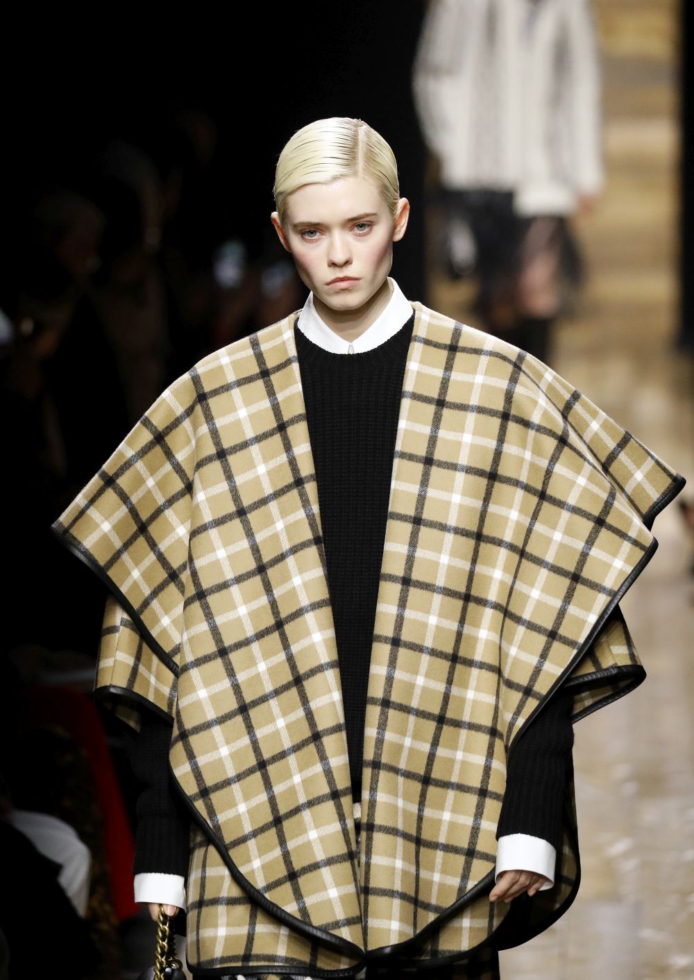 Любим дизайнер на кралица Летисия показа вдъхновението си в Ню Йорк (ГАЛЕРИЯ)