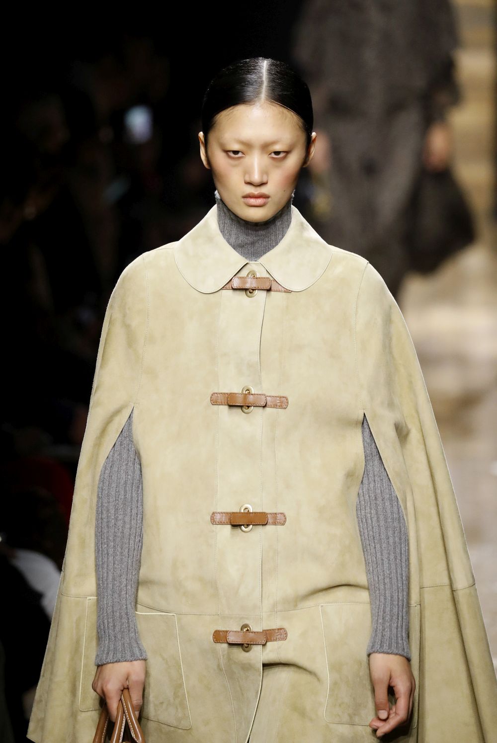 Любим дизайнер на кралица Летисия показа вдъхновението си в Ню Йорк (ГАЛЕРИЯ)